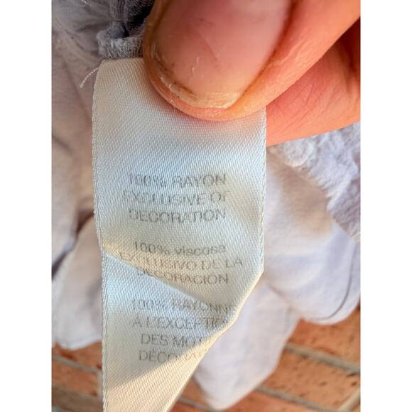 Chico's Women's Gray Sequin Shine Split V-Neck Long Sleeve Tunic Blouse Size 1 - Picture 3 of 4